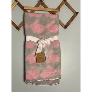 Manhattan kids bamboo bunny blanket